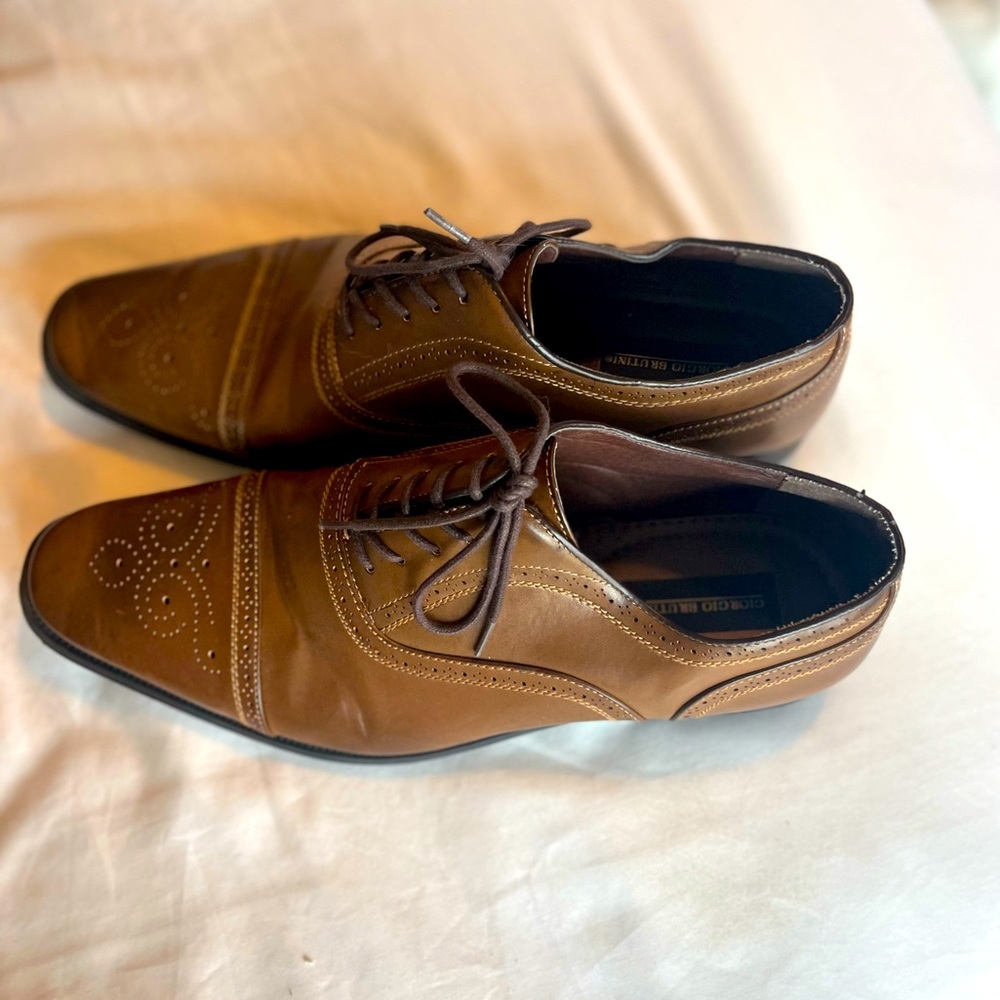 Like new dress shoes size 12